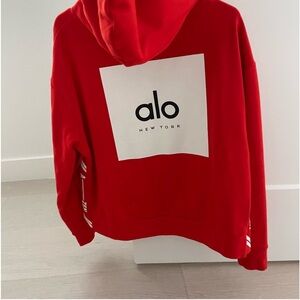 Alo yoga hoodie/sweater in red size S